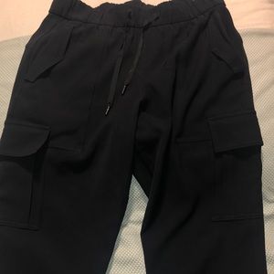 On The Fly (old cut-not super high waisted) Woven Material